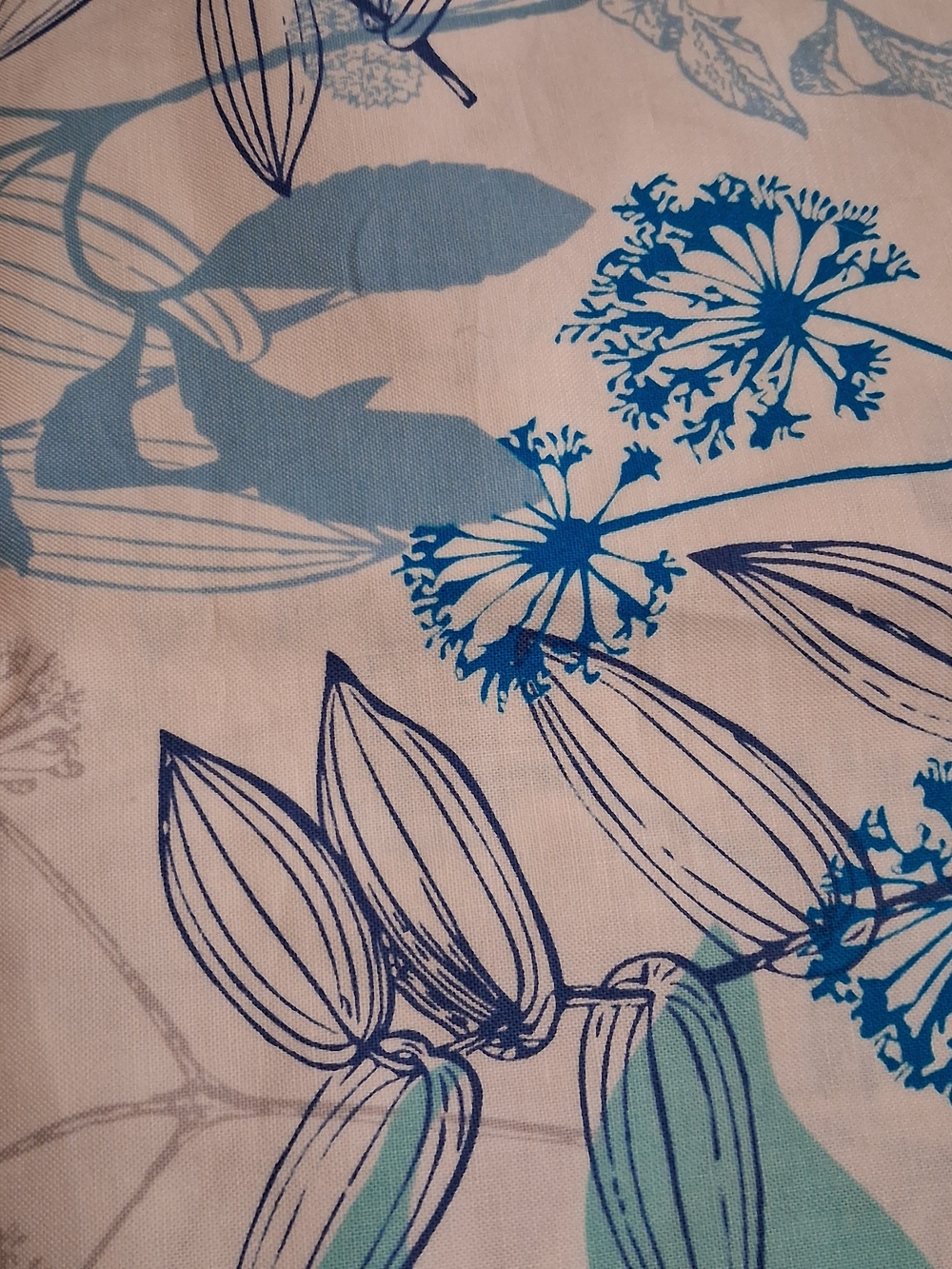 Waverly 1 Yard Floral Blue & White Printed Fabric.